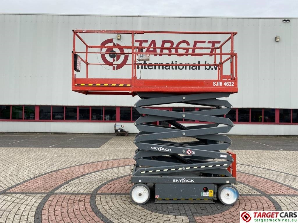 SkyJack SJIII-4632 Electric 4632 Scissor Work Lift 1170cm - 剪式升降机:图5 SkyJack SJIII-4632 Electric 4632 Scissor Work Lift 1170cm - 剪式升降机:图5