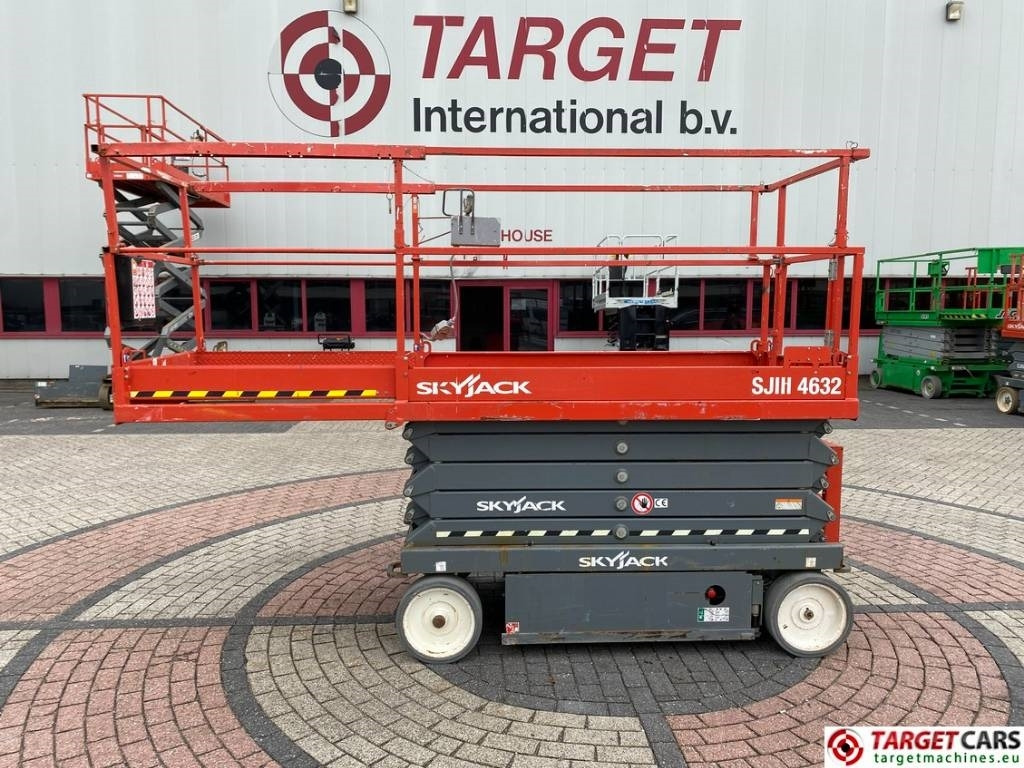 SkyJack SJIII-4632 Electric 4632 Scissor Work lift 1170cm - 剪式升降机:图5 SkyJack SJIII-4632 Electric 4632 Scissor Work lift 1170cm - 剪式升降机:图5