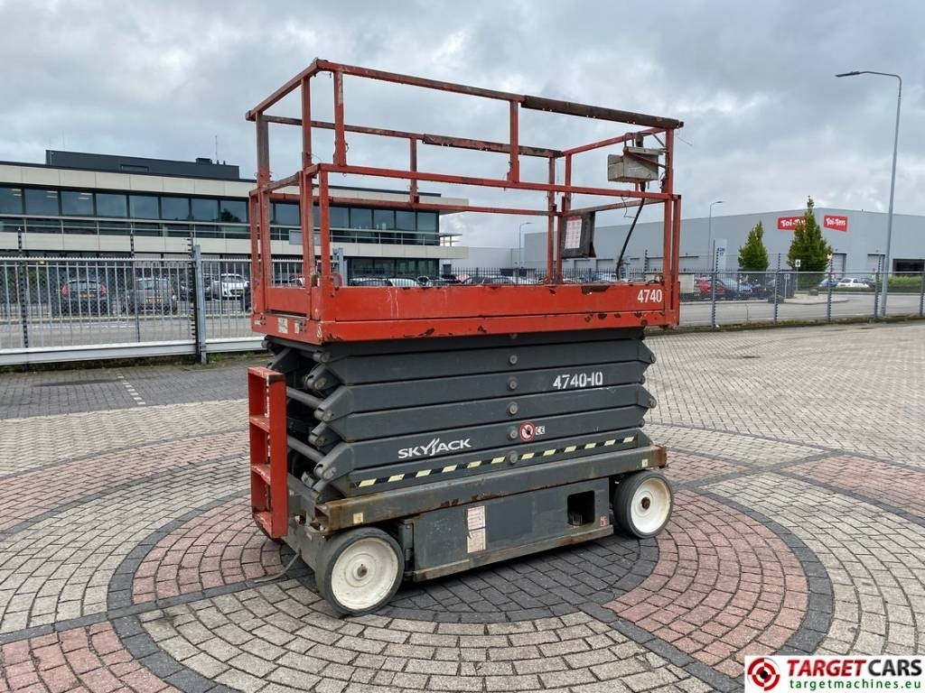 SkyJack SJIII-4740 Electric Scissor 4740 Work Lift 1380cm - 剪式升降机:图3 SkyJack SJIII-4740 Electric Scissor 4740 Work Lift 1380cm - 剪式升降机:图3
