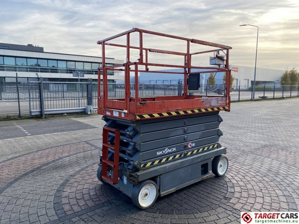 SkyJack SJIII-4740 Electric Scissor 4740 Work Lift 1380cm - 剪式升降机:图3 SkyJack SJIII-4740 Electric Scissor 4740 Work Lift 1380cm - 剪式升降机:图3