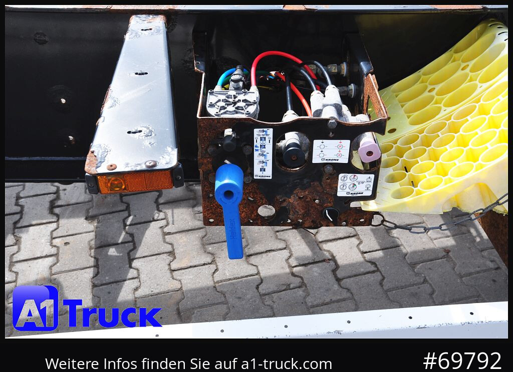 KRONE SDC, Containerchassis, 2x20/30/40 - 集装箱运输车/ 可拆卸车身的半拖车:图3 KRONE SDC, Containerchassis, 2x20/30/40 - 集装箱运输车/ 可拆卸车身的半拖车:图3