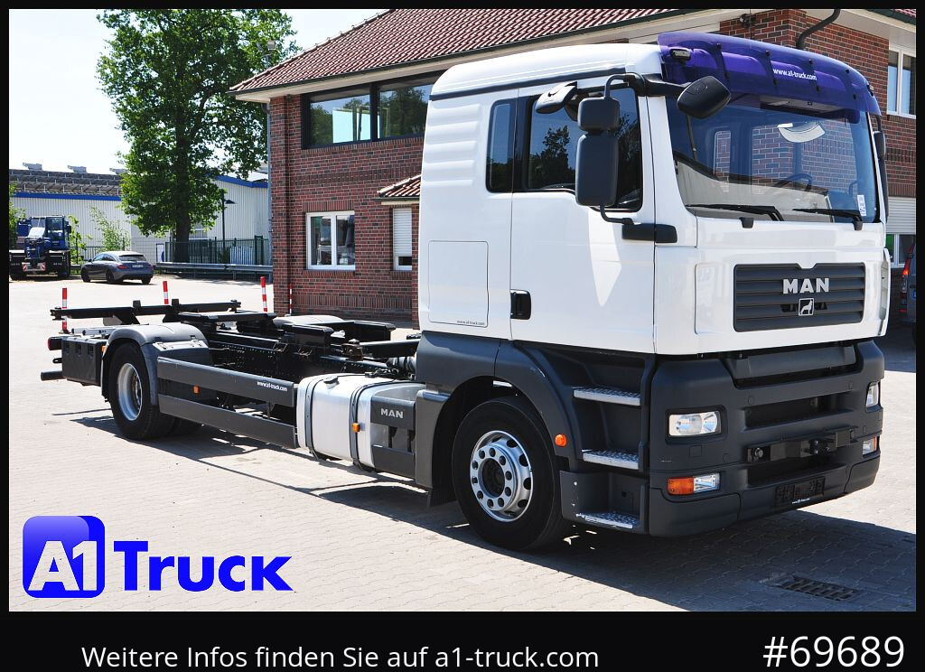 MAN TGA 18,360, BDF, 7,45, 5 Sitzer, 190 tkm - 集装箱运输车/ 可拆卸车身的卡车:图1 MAN TGA 18,360, BDF, 7,45, 5 Sitzer, 190 tkm - 集装箱运输车/ 可拆卸车身的卡车:图1