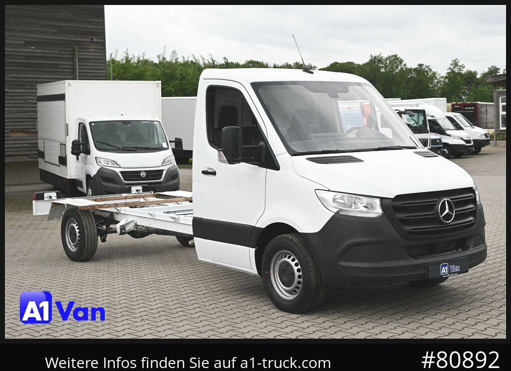 MERCEDES-BENZ Sprinter 317 CDI Fahrgestell, NEU, Klima, Tempomat, 3-Sitzer - 驾驶室底盘卡车:图1 MERCEDES-BENZ Sprinter 317 CDI Fahrgestell, NEU, Klima, Tempomat, 3-Sitzer - 驾驶室底盘卡车:图1