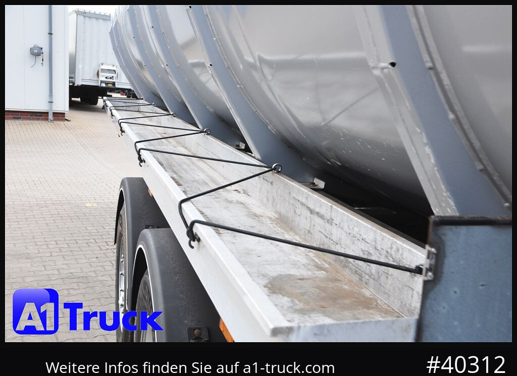 SCHWARTE JANSKY Kumm TA 30/3, 30m³, Gülle, Gärreste, Lenkachse - 液罐半拖车:图5 SCHWARTE JANSKY Kumm TA 30/3, 30m³, Gülle, Gärreste, Lenkachse - 液罐半拖车:图5