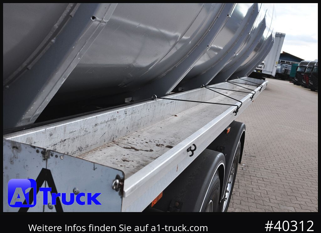 SCHWARTE JANSKY Kumm TA 30/3, 30m³, Gülle, Gärreste, Lenkachse - 液罐半拖车:图4 SCHWARTE JANSKY Kumm TA 30/3, 30m³, Gülle, Gärreste, Lenkachse - 液罐半拖车:图4