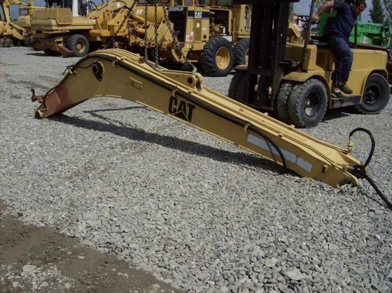 Caterpillar 212 braccio monolitico - 臂架 适用于 建筑机械:图2 Caterpillar 212 braccio monolitico - 臂架 适用于 建筑机械:图2