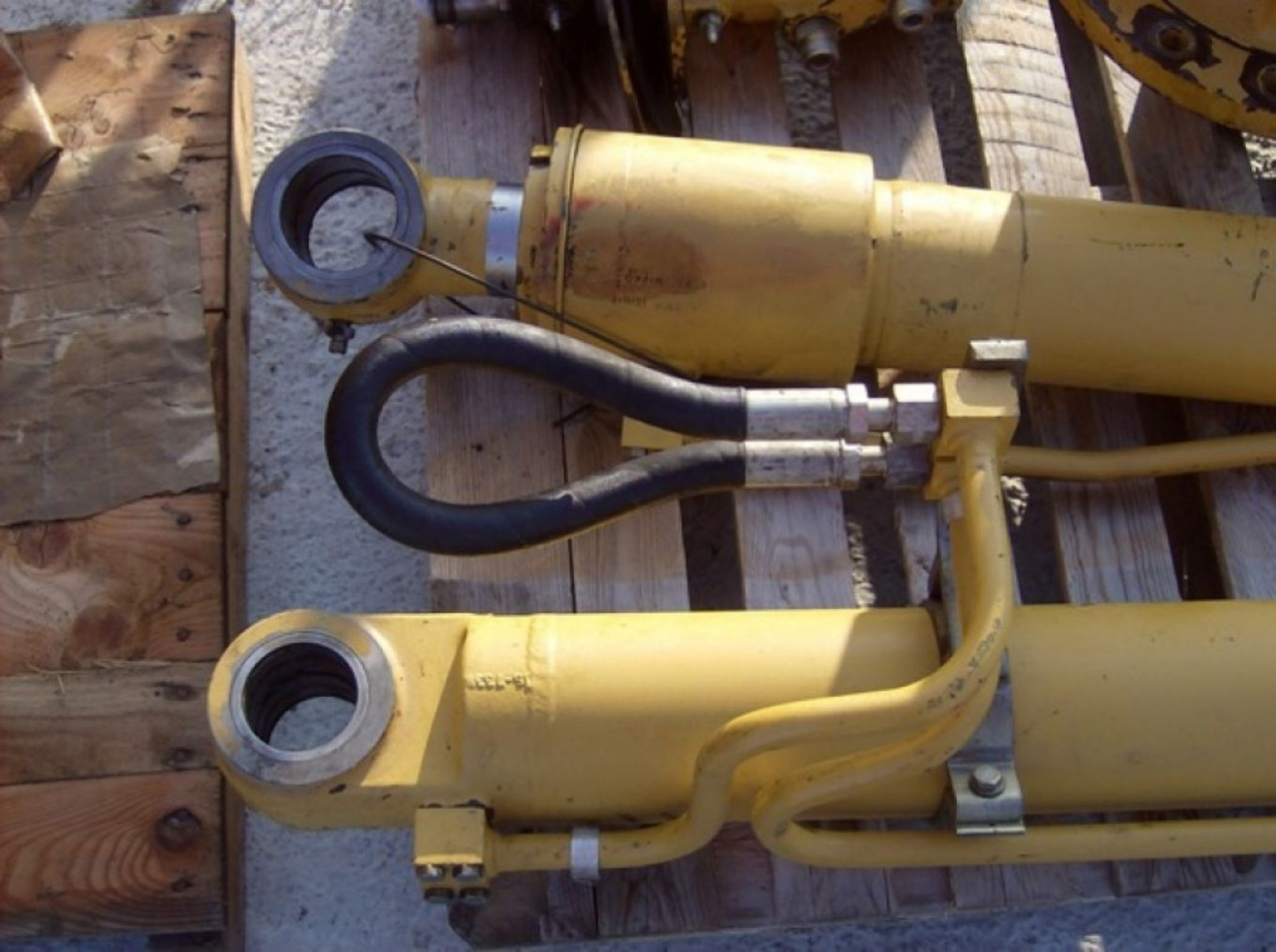 Caterpillar 317 NVA CILINDRI DI SALITA - 液压缸 适用于 建筑机械:图3 Caterpillar 317 NVA CILINDRI DI SALITA - 液压缸 适用于 建筑机械:图3