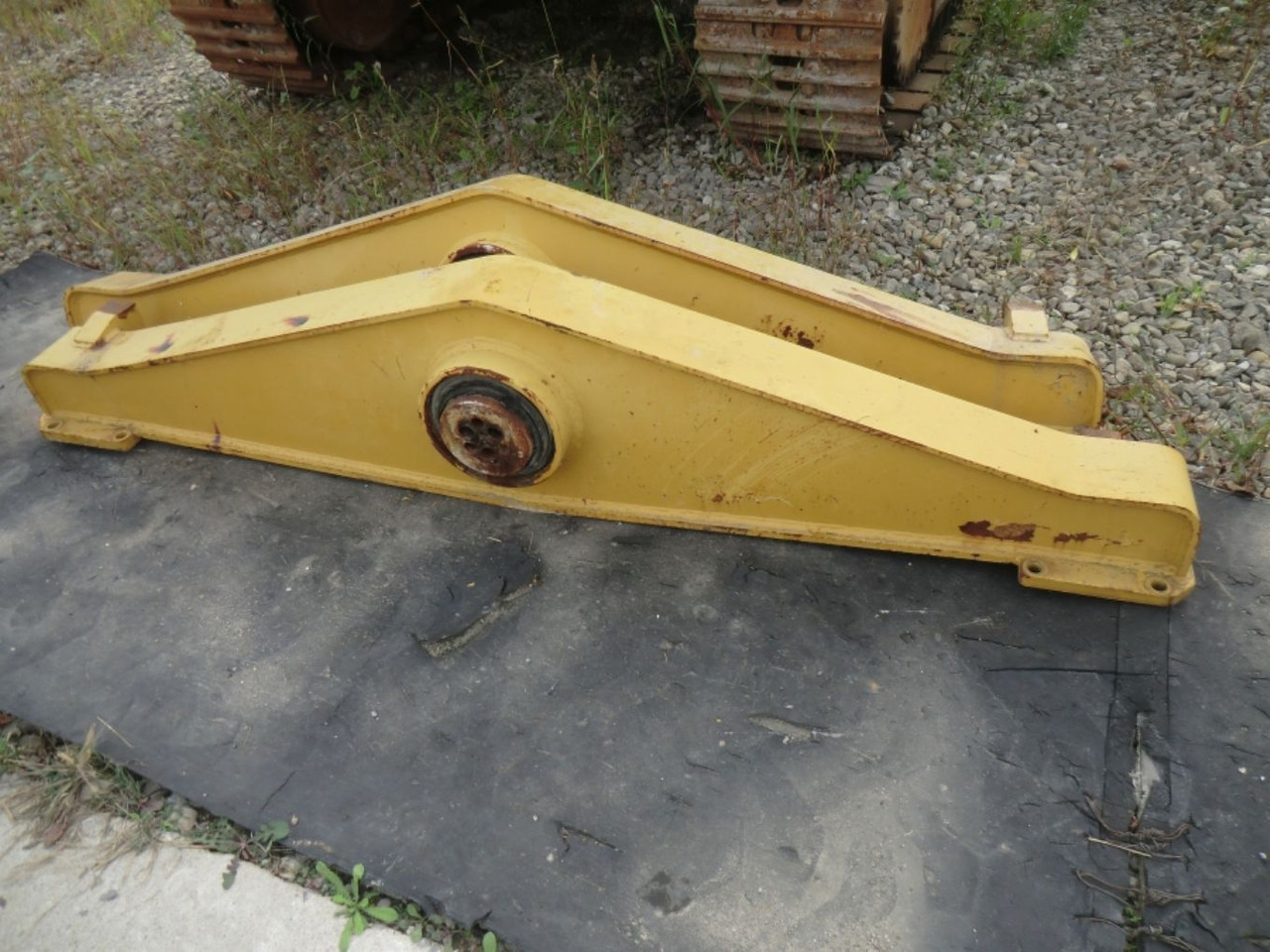 Caterpillar 735 Braccetto destro di collegamento assale centrale e posteriore. (ARM AS RH) - 轴及其零件 适用于 建筑机械:图2 Caterpillar 735 Braccetto destro di collegamento assale centrale e posteriore. (ARM AS RH) - 轴及其零件 适用于 建筑机械:图2