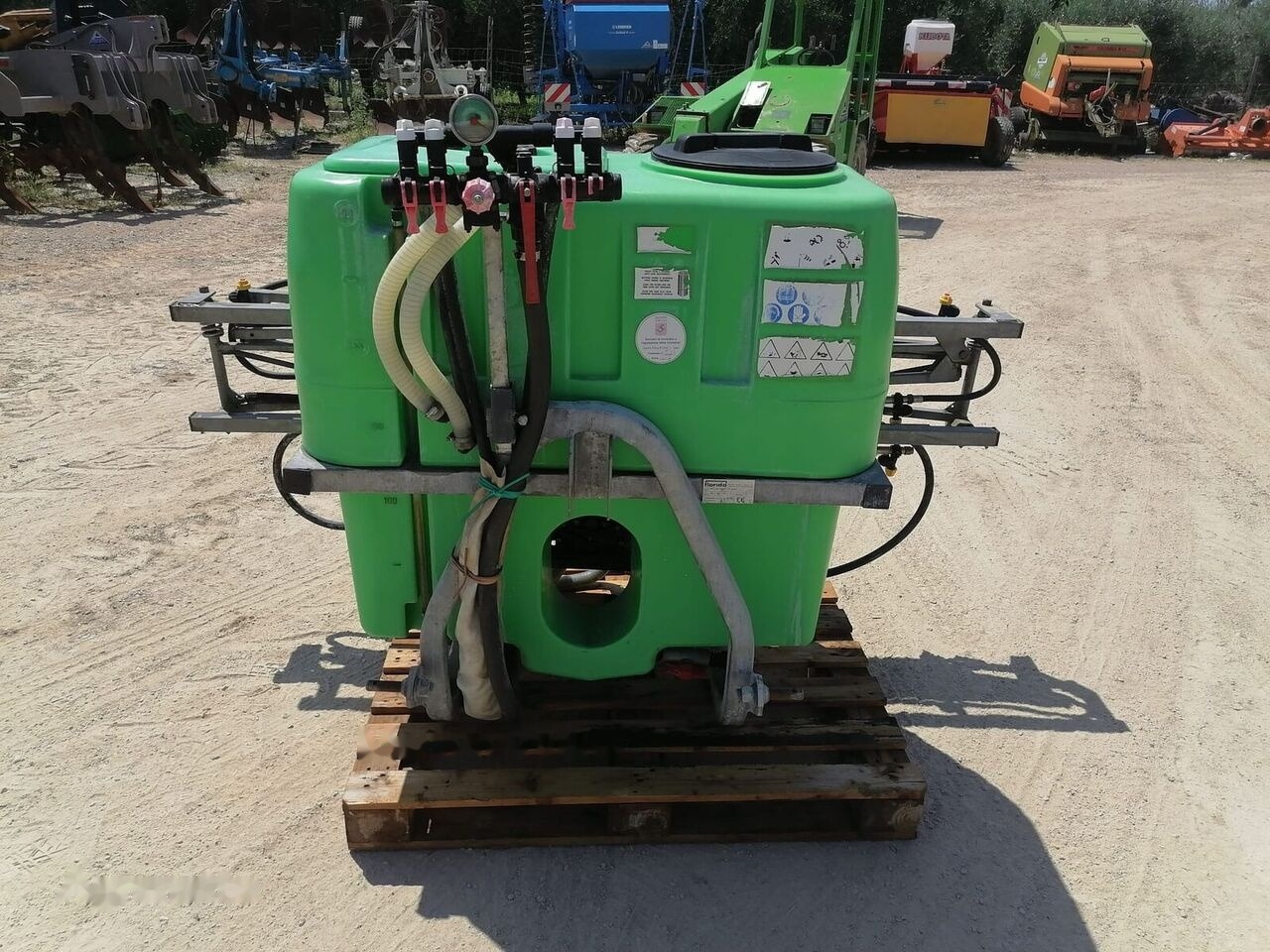 FLORIDA PJD400 - 拖拉机悬挂式喷雾机:图1 FLORIDA PJD400 - 拖拉机悬挂式喷雾机:图1