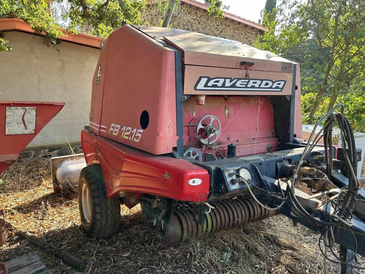 Laverda FB 12.15 - 圆形打包机:图1 Laverda FB 12.15 - 圆形打包机:图1