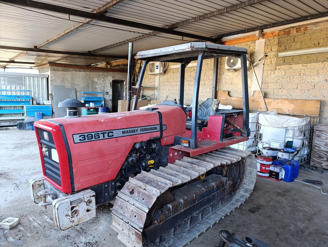 Massey Ferguson 396 TC - 履带式拖拉机:图1 Massey Ferguson 396 TC - 履带式拖拉机:图1