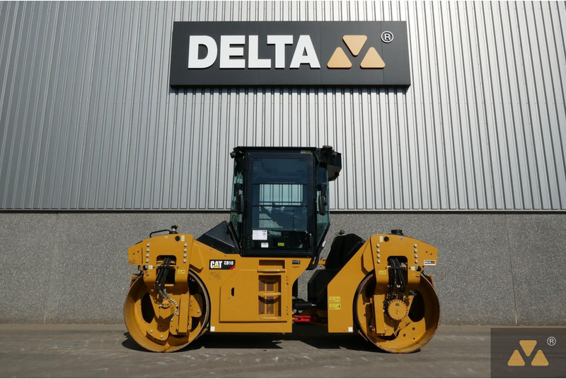 Caterpillar CB10 - 碾压机:图1 Caterpillar CB10 - 碾压机:图1
