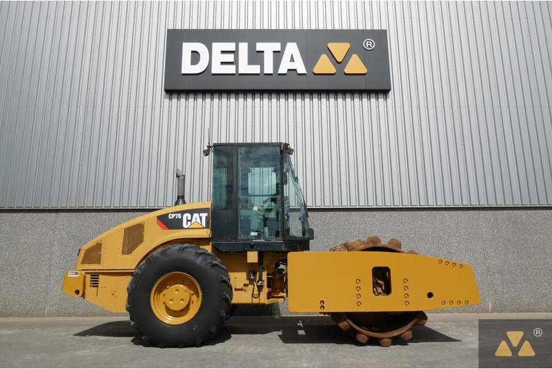 Caterpillar CP76 - 碾压机:图2 Caterpillar CP76 - 碾压机:图2