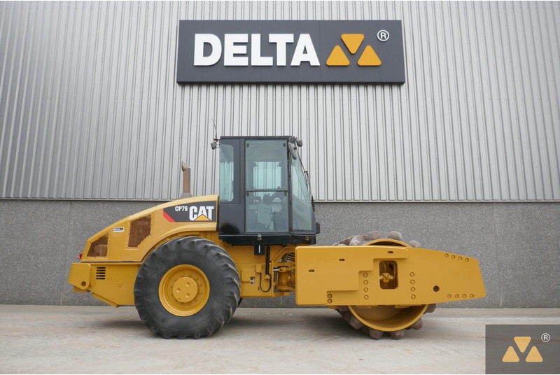Caterpillar CP76 - 碾压机:图2 Caterpillar CP76 - 碾压机:图2