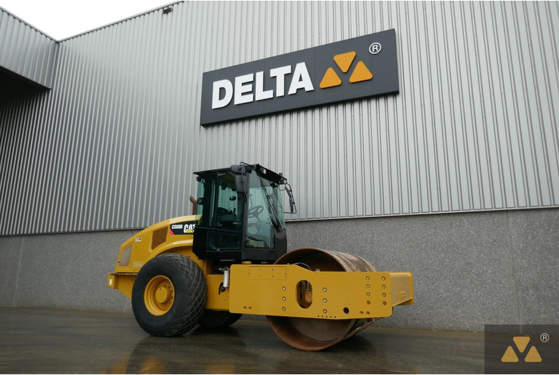 Caterpillar CS68B - 碾压机:图3 Caterpillar CS68B - 碾压机:图3