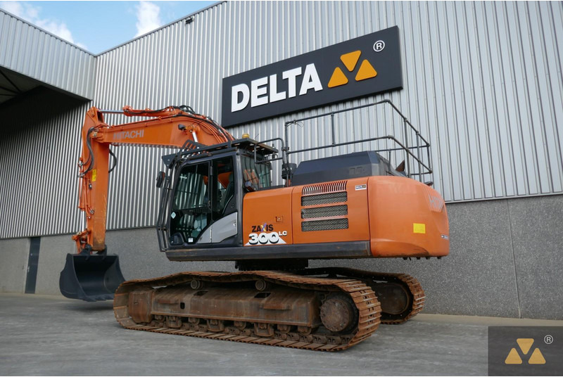 Hitachi ZX300LC-6 - 履带式挖掘机:图4 Hitachi ZX300LC-6 - 履带式挖掘机:图4