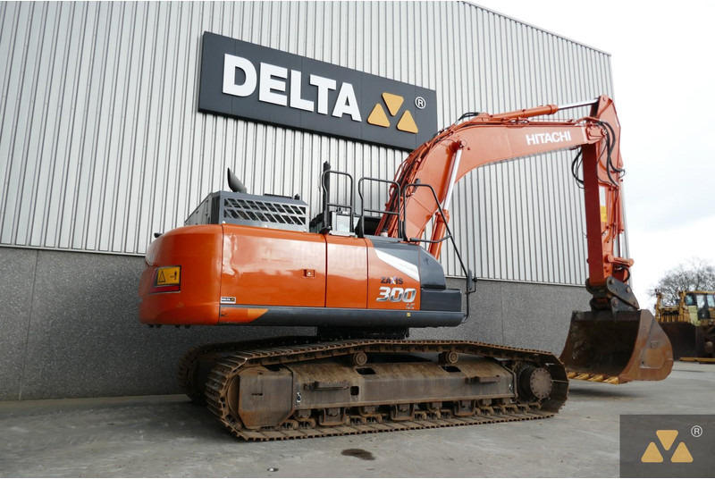 Hitachi ZX300LC-7 - 履带式挖掘机:图5 Hitachi ZX300LC-7 - 履带式挖掘机:图5