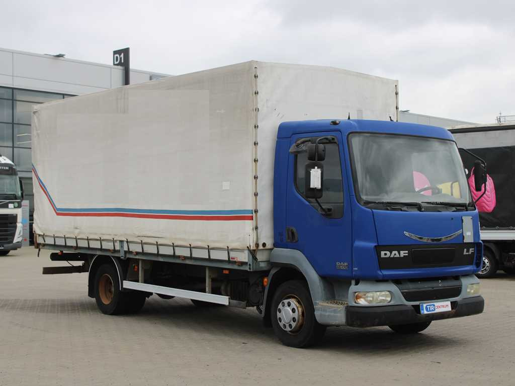 DAF FA LF 45.170 E10, EURO 3 - 侧帘卡车:图3 DAF FA LF 45.170 E10, EURO 3 - 侧帘卡车:图3