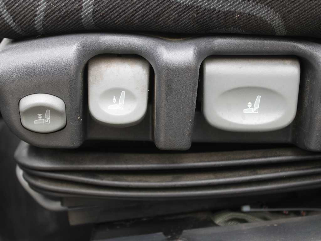 Iveco EUROCARGO 120E25, EURO 6, SIDE BOARD, HYDRAULIC FRONT 租赁 Iveco EUROCARGO 120E25, EURO 6, SIDE BOARD, HYDRAULIC FRONT:图8 Iveco EUROCARGO 120E25, EURO 6, SIDE BOARD, HYDRAULIC FRONT 租赁 Iveco EUROCARGO 120E25, EURO 6, SIDE BOARD, HYDRAULIC FRONT:图8