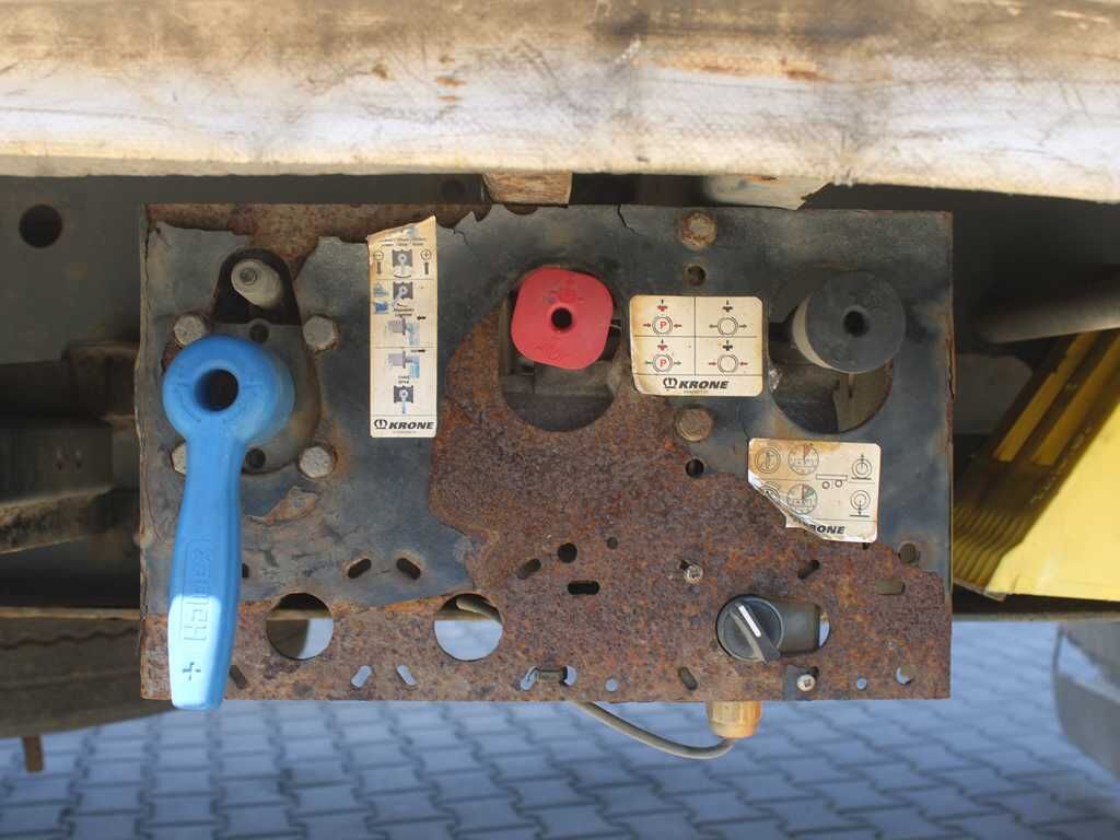 Krone SD, LOWDECK, MULTILOCK, LIFTING AXLE, LIFTING ROOF - 侧帘半拖车:图5 Krone SD, LOWDECK, MULTILOCK, LIFTING AXLE, LIFTING ROOF - 侧帘半拖车:图5