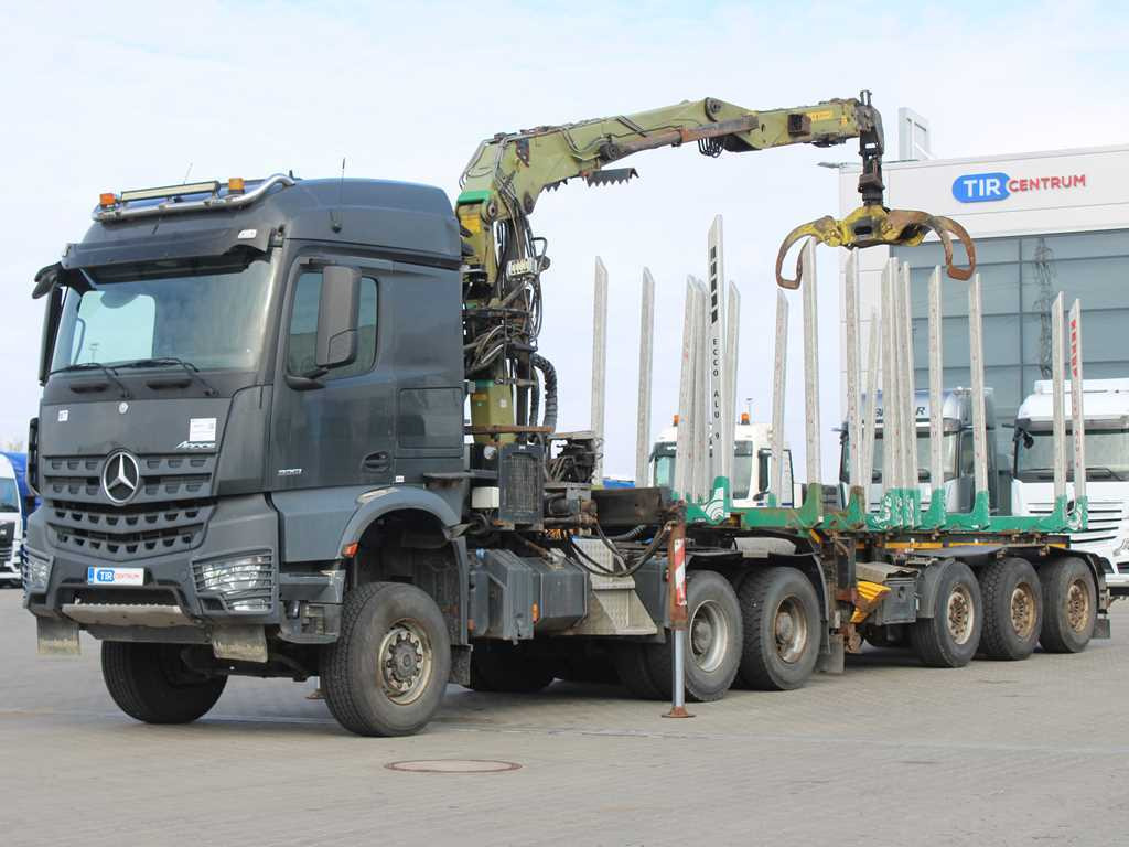 Mercedes-Benz Arocs 3351, 6x6, HYDRAULIC ARM LOGLIFT ET450, TYRES 80% - 牵引车, 木材运输半挂车:图1 Mercedes-Benz Arocs 3351, 6x6, HYDRAULIC ARM LOGLIFT ET450, TYRES 80% - 牵引车, 木材运输半挂车:图1