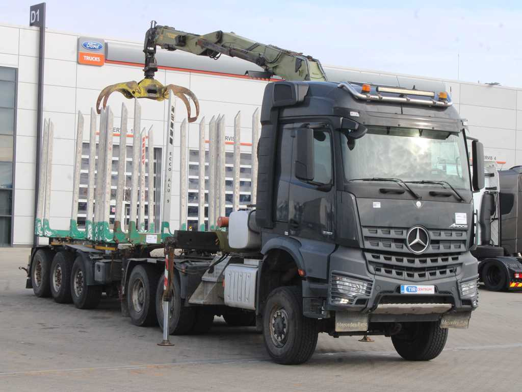 Mercedes-Benz Arocs 3351, 6x6, HYDRAULIC ARM LOGLIFT ET450, TYRES 80% - 牵引车, 木材运输半挂车:图3 Mercedes-Benz Arocs 3351, 6x6, HYDRAULIC ARM LOGLIFT ET450, TYRES 80% - 牵引车, 木材运输半挂车:图3