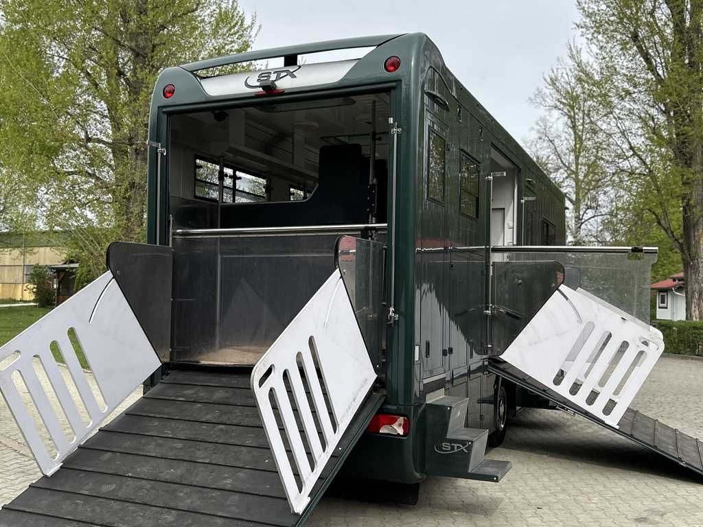 Volvo STX FL, 6 PEOPLE, 5 HORSES, CAMERA, 2X TAIL LIFT - 马匹运输车:图5 Volvo STX FL, 6 PEOPLE, 5 HORSES, CAMERA, 2X TAIL LIFT - 马匹运输车:图5