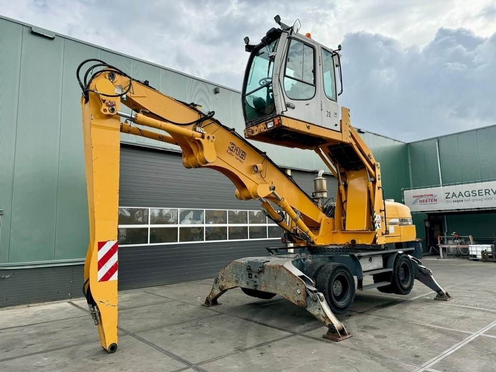 Liebherr A 316 - 垃圾/ 工业叉装车:图2 Liebherr A 316 - 垃圾/ 工业叉装车:图2