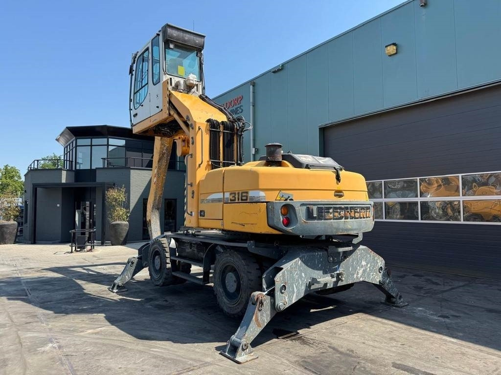 Liebherr A 316 - 垃圾/ 工业叉装车:图3 Liebherr A 316 - 垃圾/ 工业叉装车:图3