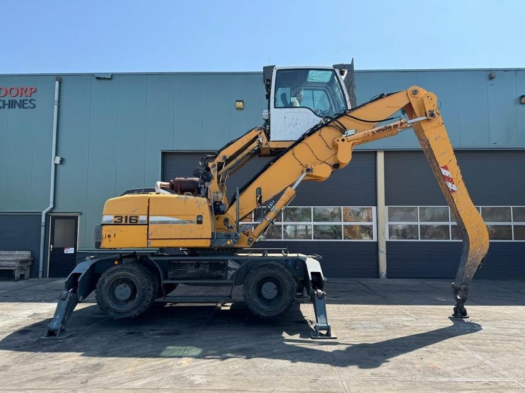 Liebherr A 316 - 垃圾/ 工业叉装车:图5 Liebherr A 316 - 垃圾/ 工业叉装车:图5