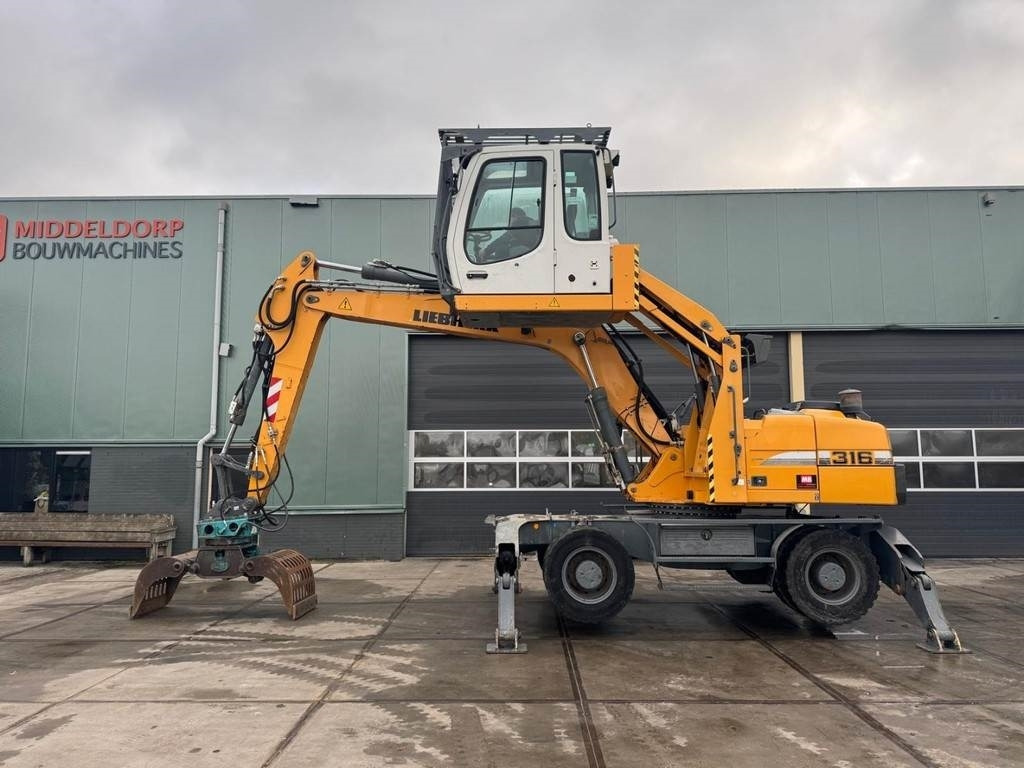 Liebherr A 316 - 垃圾/ 工业叉装车:图1 Liebherr A 316 - 垃圾/ 工业叉装车:图1