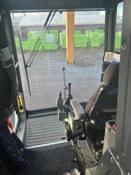 垃圾/ 工业叉装车 Liebherr LH 120 CG：图10