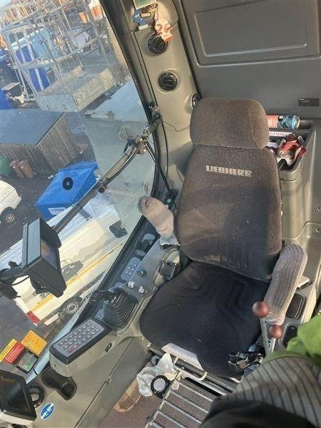 垃圾/ 工业叉装车 Liebherr LH 120 CG：图8