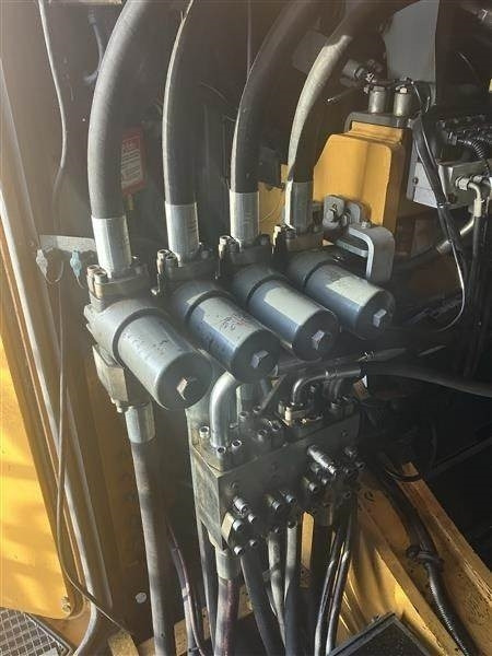 垃圾/ 工业叉装车 Liebherr LH 120 CG：图21