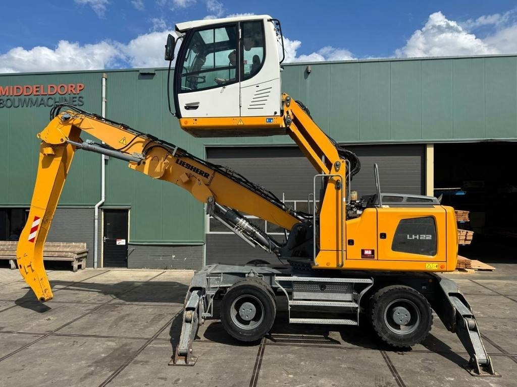 Liebherr LH 22 M - 垃圾/ 工业叉装车:图1 Liebherr LH 22 M - 垃圾/ 工业叉装车:图1