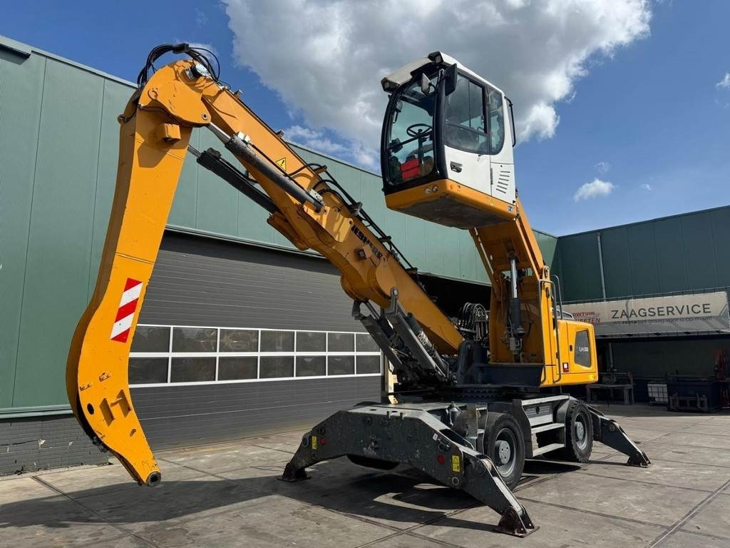 Liebherr LH 22 M - 垃圾/ 工业叉装车:图2 Liebherr LH 22 M - 垃圾/ 工业叉装车:图2
