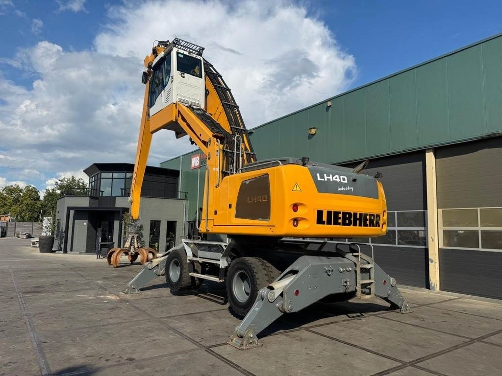 Liebherr LH 40 M - 垃圾/ 工业叉装车:图3 Liebherr LH 40 M - 垃圾/ 工业叉装车:图3