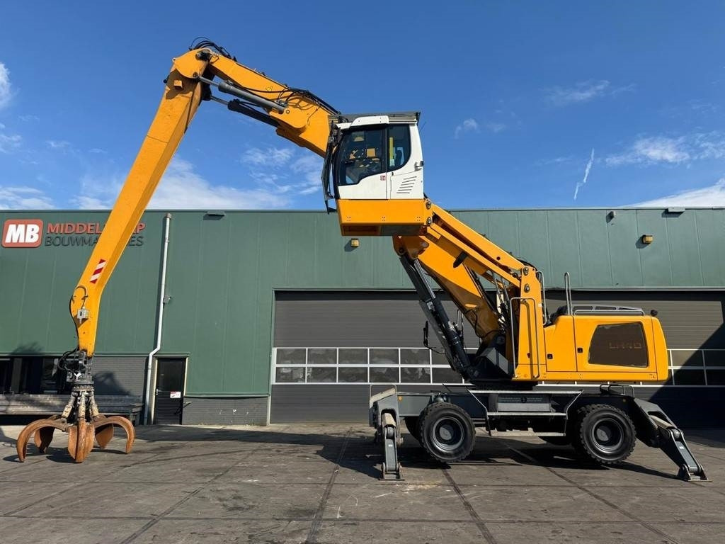 Liebherr LH 40 M - 垃圾/ 工业叉装车:图1 Liebherr LH 40 M - 垃圾/ 工业叉装车:图1
