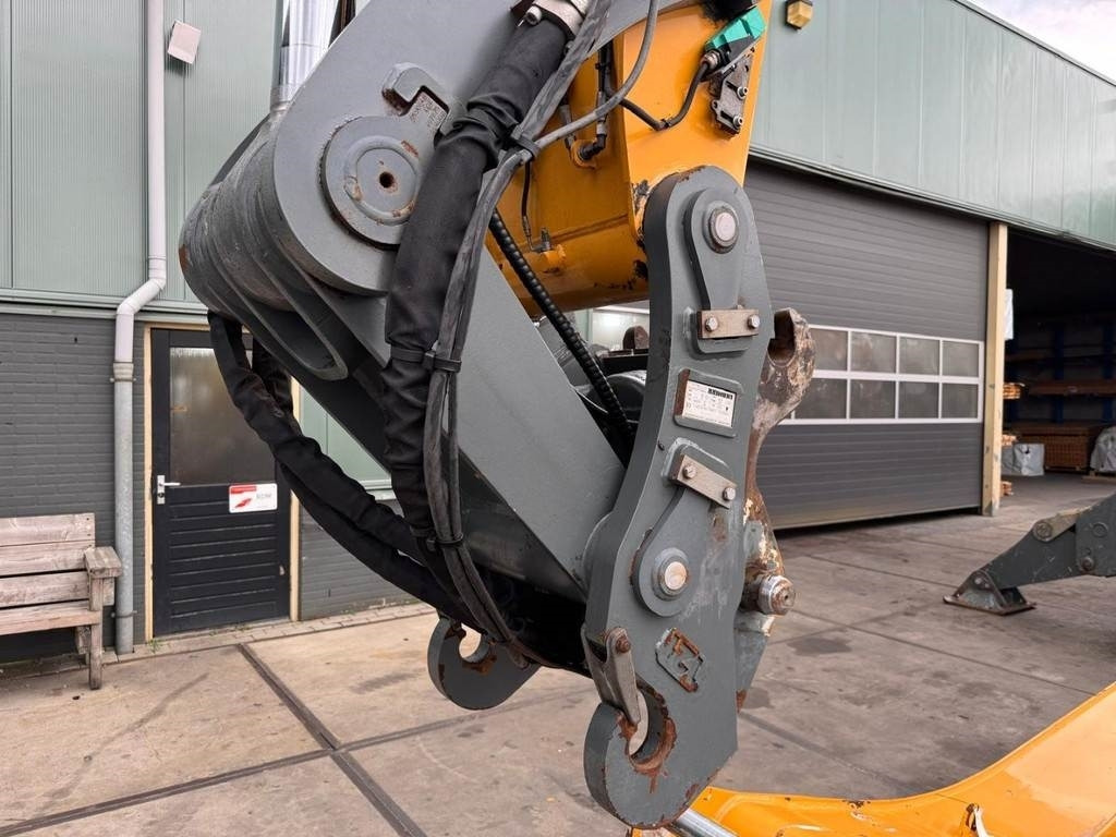 垃圾/ 工业叉装车 Liebherr LH 50 M：图24