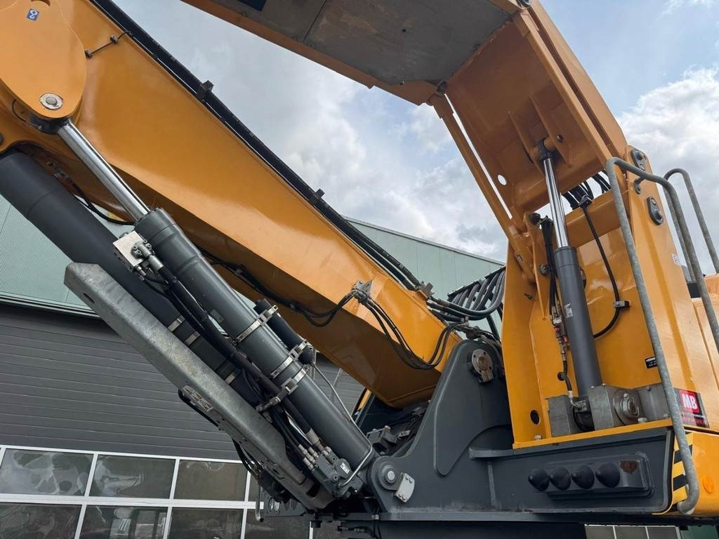 垃圾/ 工业叉装车 Liebherr LH 50 M：图26