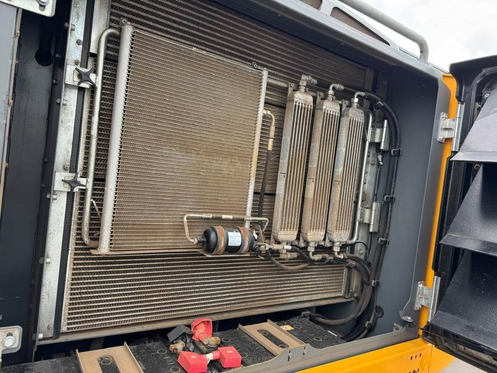 垃圾/ 工业叉装车 Liebherr LH 50 M：图17