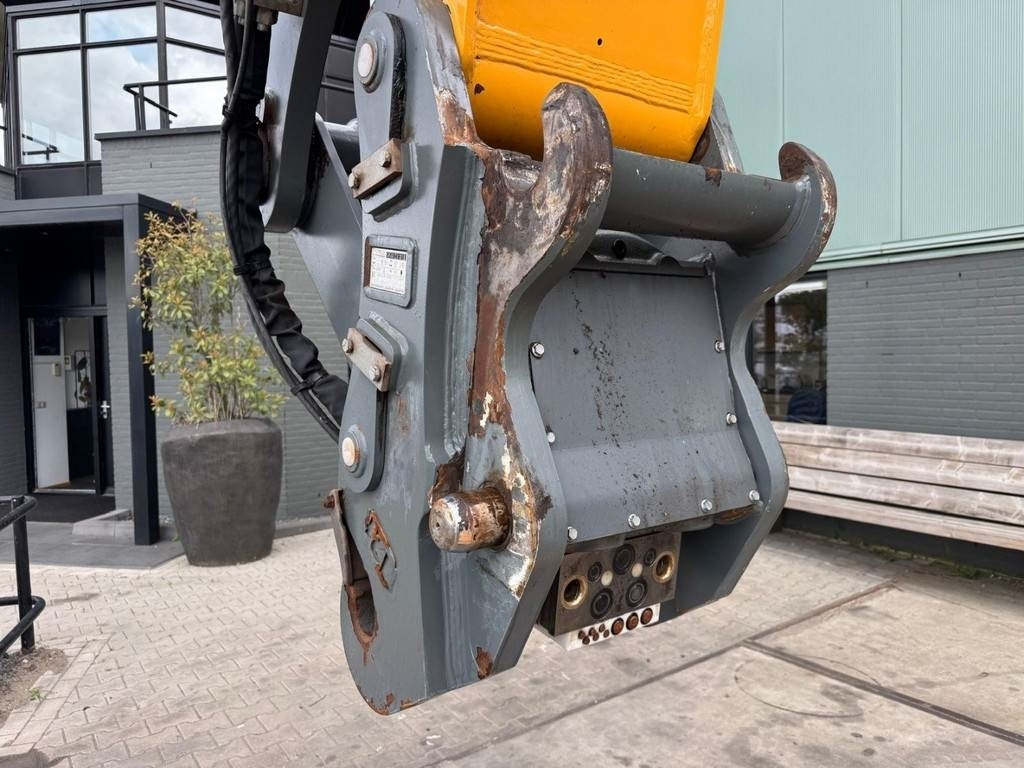 垃圾/ 工业叉装车 Liebherr LH 50 M：图25