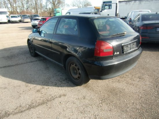 Audi A3 Limousine 1,9 TDI Ersatzteilträger - 汽车:图3 Audi A3 Limousine 1,9 TDI Ersatzteilträger - 汽车:图3