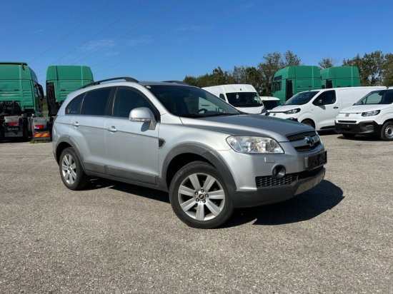 Chevrolet Captiva 3,2 V6 - 越野车:图3 Chevrolet Captiva 3,2 V6 - 越野车:图3