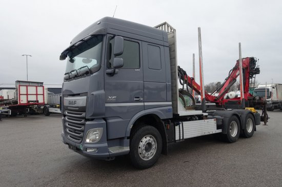 DAF FAT XF 510 mit Penz Ladekran 15Z8.70 inkl. Holzgreifer 6x4 - 木材运输车:图1 DAF FAT XF 510 mit Penz Ladekran 15Z8.70 inkl. Holzgreifer 6x4 - 木材运输车:图1