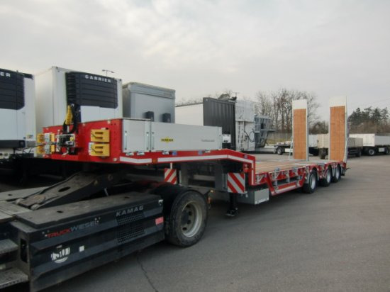 HUMBAUR HTSK 30 schräg, 3-Achs Tieflader, Radmulden, Liftachse, Nachlaufachse, Verzinkt - 低装载半拖车:图1 HUMBAUR HTSK 30 schräg, 3-Achs Tieflader, Radmulden, Liftachse, Nachlaufachse, Verzinkt - 低装载半拖车:图1