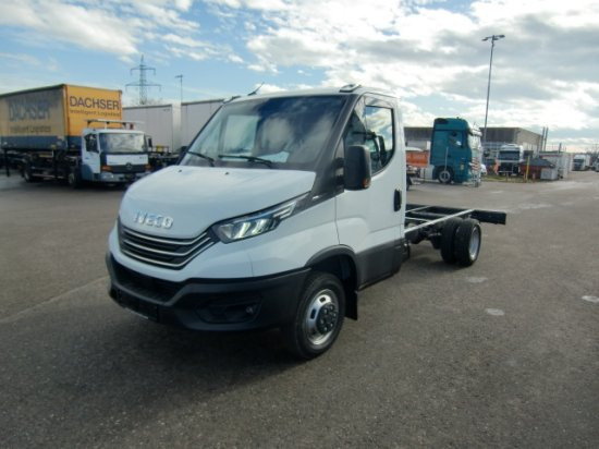 Iveco Daily 40 - 180 Fahrgestell, E6 Automatik mehrere Einheiten verfügbar - 驾驶室底盘卡车:图1 Iveco Daily 40 - 180 Fahrgestell, E6 Automatik mehrere Einheiten verfügbar - 驾驶室底盘卡车:图1