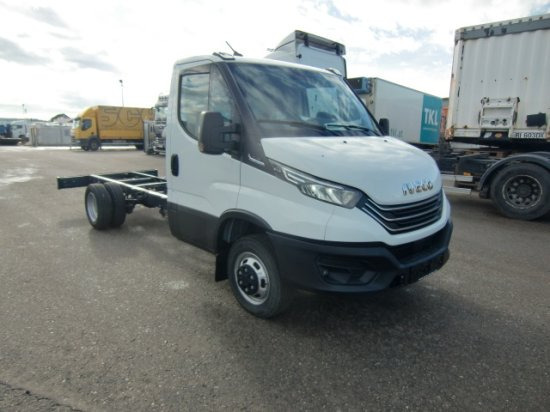 Iveco Daily 40 - 180 Fahrgestell, E6 Automatik mehrere Einheiten verfügbar - 驾驶室底盘卡车:图3 Iveco Daily 40 - 180 Fahrgestell, E6 Automatik mehrere Einheiten verfügbar - 驾驶室底盘卡车:图3
