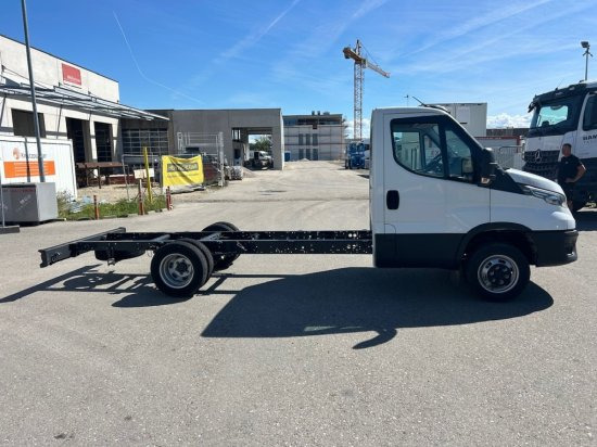 Iveco Daily 40 - 180 Fahrgestell, E6 Ohne Motor/Ohne Getriebe - 驾驶室底盘卡车:图4 Iveco Daily 40 - 180 Fahrgestell, E6 Ohne Motor/Ohne Getriebe - 驾驶室底盘卡车:图4