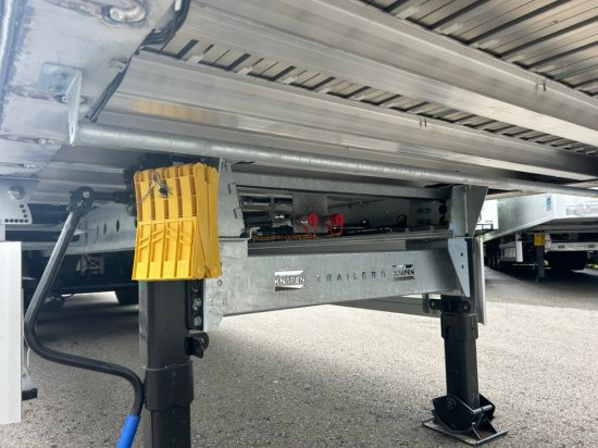 Knapen K100 Schubboden, Neufahrzeug, 10mm Boden, Liftachse, Funk - 活动底半拖车:图5 Knapen K100 Schubboden, Neufahrzeug, 10mm Boden, Liftachse, Funk - 活动底半拖车:图5